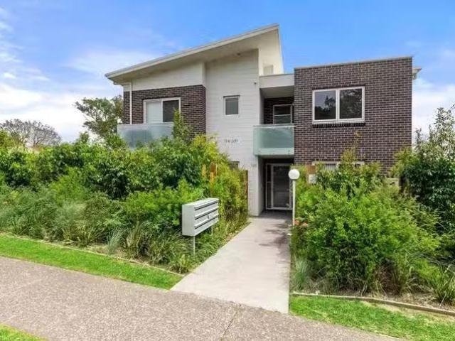 Deal! 1 BR 2/143 Loftus Avenue, Loftus, NSW 2232