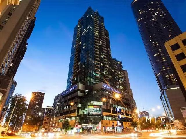Cozy 1 BR 2204/180 City Road, Southbank, VIC 3006