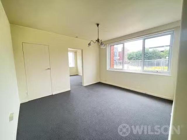 For Rent! 1 BR 2/30 James Street, Windsor, VIC 3181
