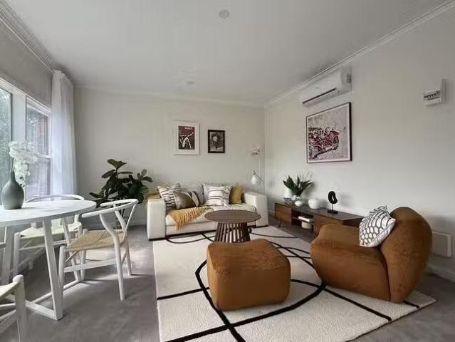 Cheap 1 BR 3/49 Smith Street, Brunswick West, VIC 3055