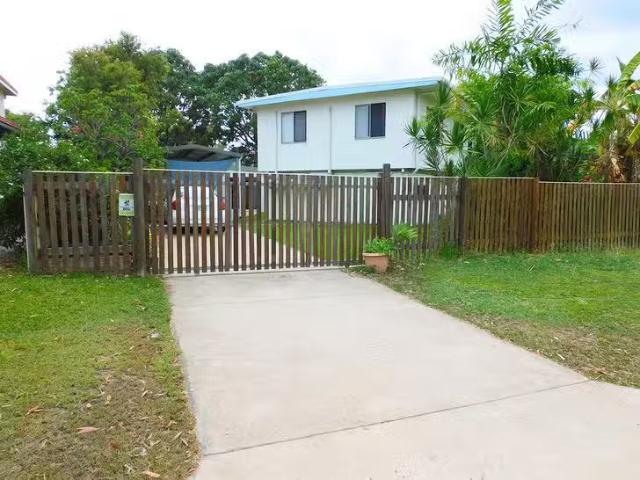 Cheap 1 BR 3B Kalinya Court, Cranbrook, QLD 4814