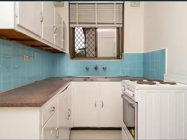 Cheap 1 BR 4/14 Canton Street, Canterbury, NSW 2193