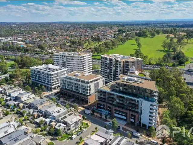 Cozy 1 BR 433/32 Civic Way, Rouse Hill Apartment for rent Lis.