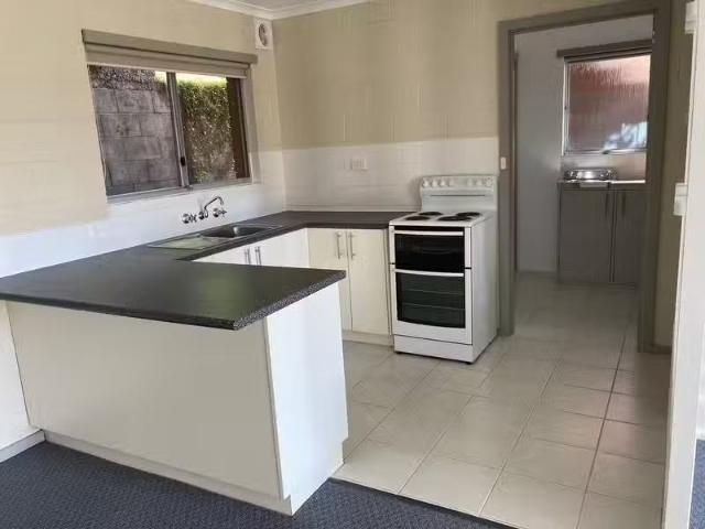 Nice 1 BR 4/39 41 Second Avenue, WEST MOONAH, TAS 7009 House.