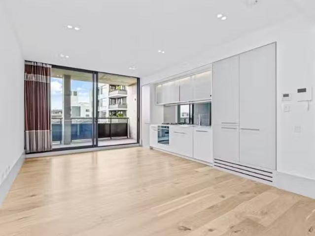 Nice 1 BR 509B/5 Hadfields Street, ERSKINEVILLE Apartment for.