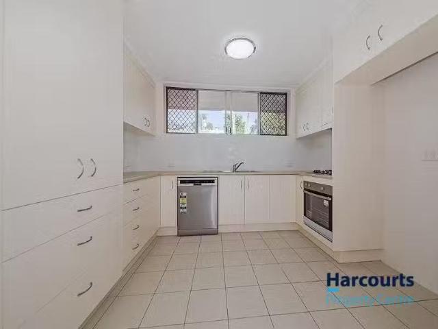 Cheap 1 BR 5/388 Old Cleveland Road, COORPAROO, QLD 4151 Uni.