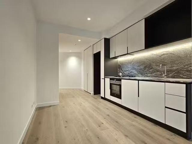 Rental! 1 BR 608/260 Spencer Street, Melbourne, VIC 3000