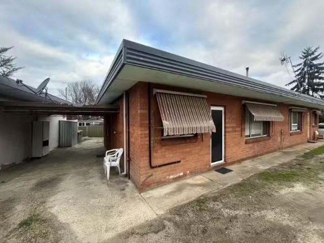 Just in! 1 BR 6/239 Lambert Street, BATHURST Apartment for ren.