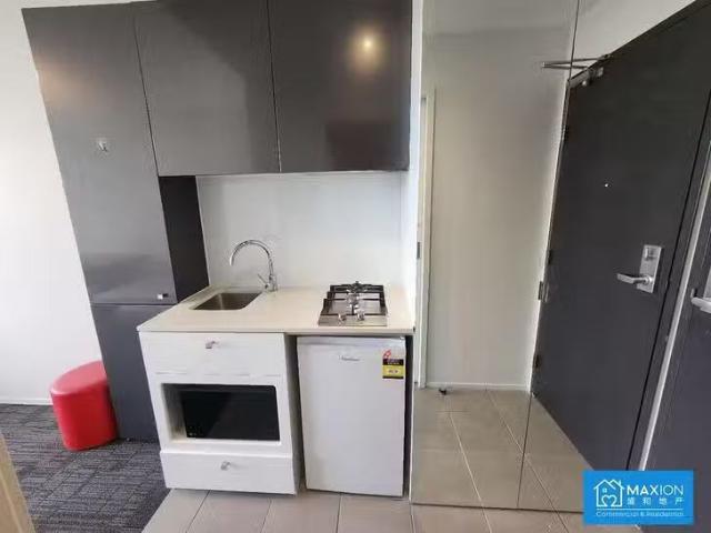 Rental! 1 BR 710/22 Orr Street, Carlton, VIC 3053
