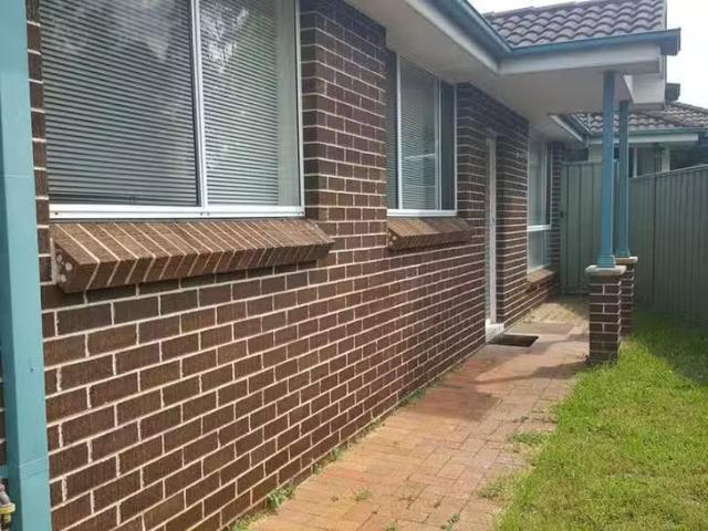 Nice 1 BR 72 Athabaska Avenue, Seven Hills, NSW 2147