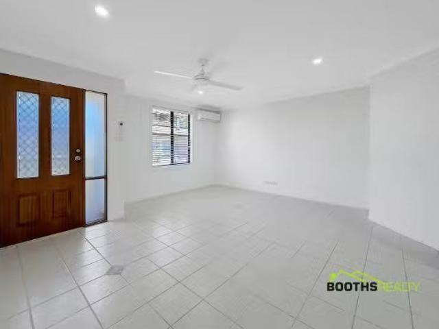 Cozy 1 BR 9a Hyles Street, Chittaway Point Apartment for rent.