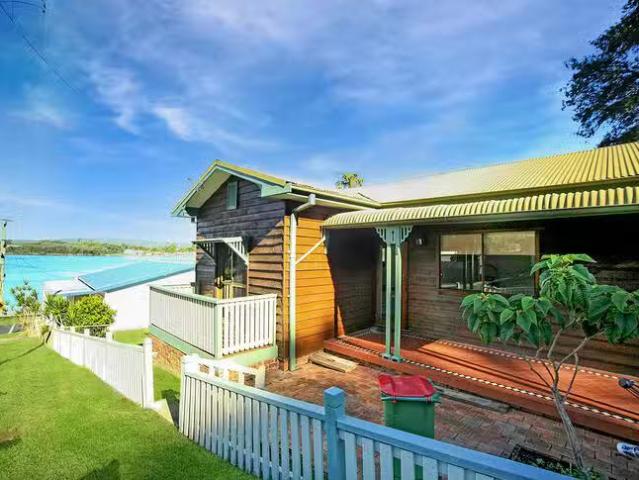 Rental! 1 Central Avenue, Phegans Bay, NSW 2256