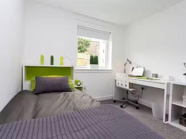 Cheap 1 Room 403 King Street Premium Plus – Large 3 Bed Flats