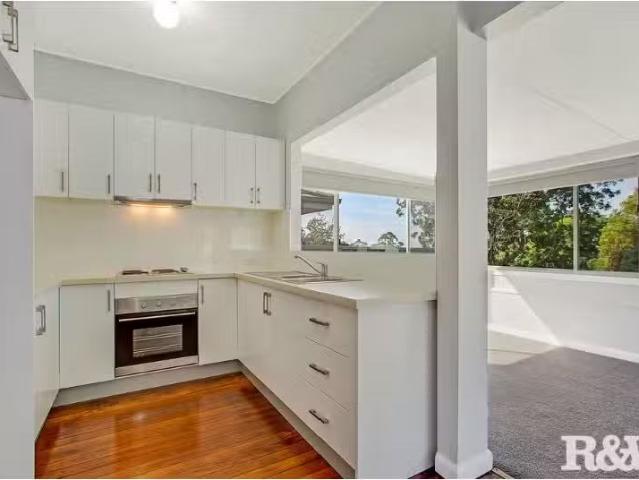 Nice 1 The Valley Road, VALLEY HEIGHTS House for rent Listed.