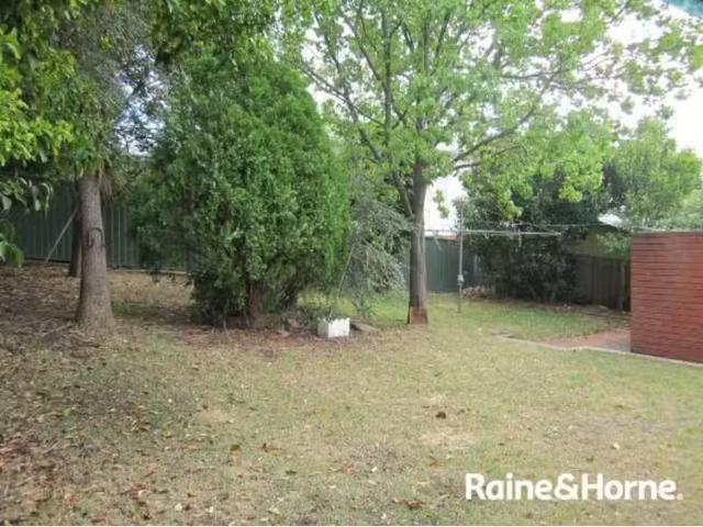 For Rent! 1 Violet Street, SOUTH BATHURST House for rent List.