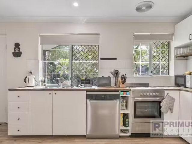 For Rent! 2/3 Thelma Street, Como, WA 6152
