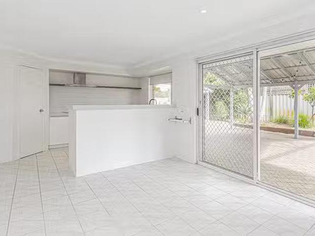 For Rent! 2/3 Boulder Street, Bentley, WA 6102