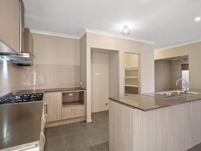 Cheap 23 Carribie Road, Doreen, VIC 3754