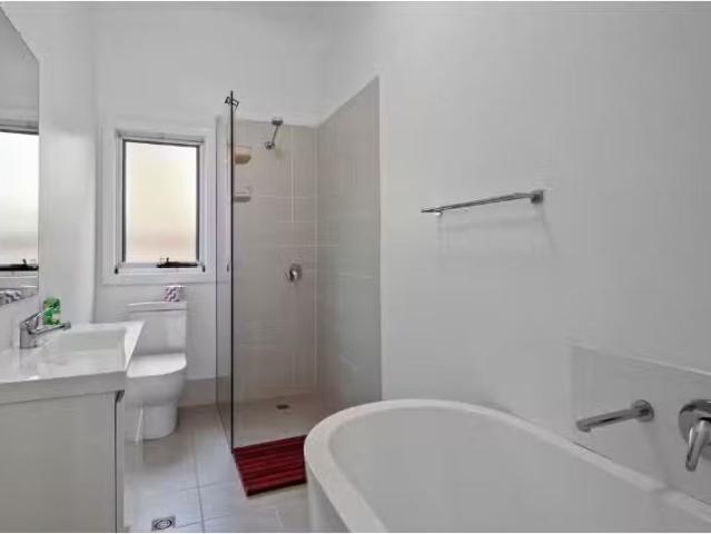 Cheap 23 Hercules Street, Wollongong House for rent Listed by.