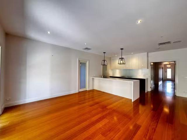 Just in! 23 Ovens Street, Box Hill North VIC 3129