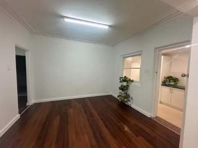 Nice 23 Payten Avenue Avenue, Roselands House for rent Listed.