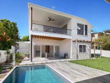 Deal! 23 Sixth Avenue, Windsor QLD 4030