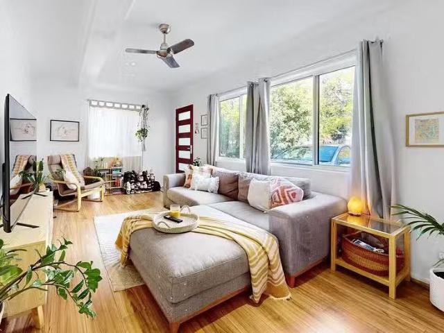 Deal! 23B Devonhill Street, The Gap, QLD 4061