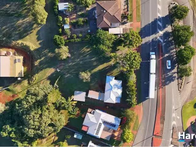 Just in! 200 Churchill Street, CHILDERS, QLD 4660 House for.