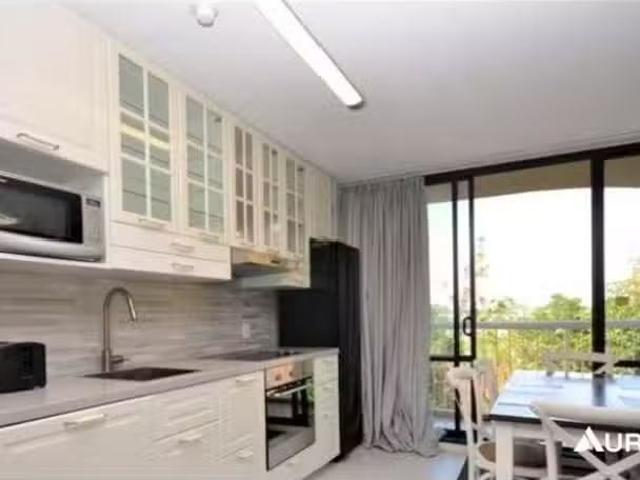Nice 201/311 Vulture Street, South Brisbane Apartment for rent.
