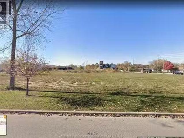 Nice 2025 Division Road, Windsor, ON, N8W 1Z7 commercial for.