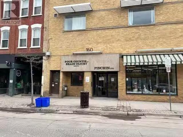 Nice 203 160 Charlotte Street, Peterborough Town Ward 3, O.