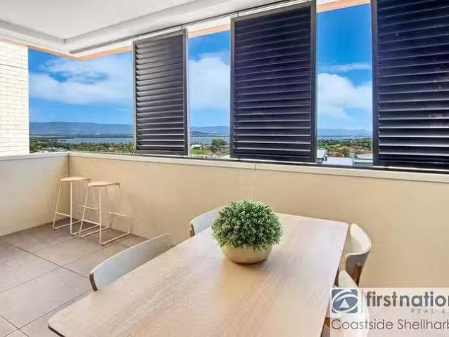 Rental! 204/18 College Avenue, Shellharbour City Centre, NSW 2.