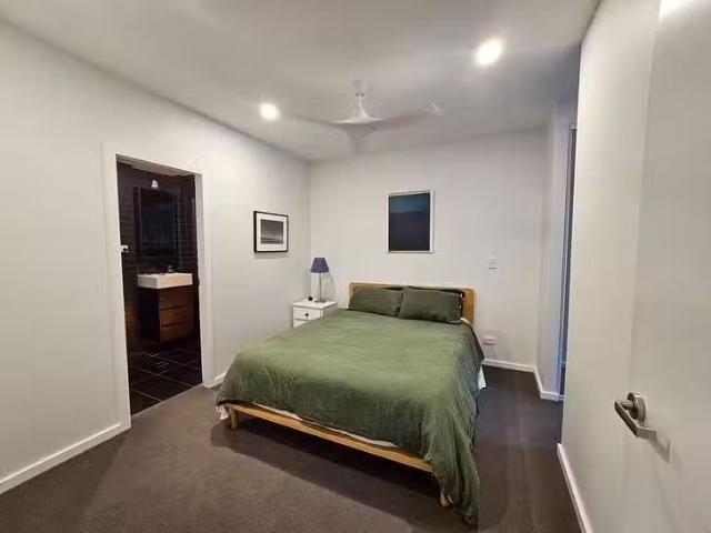 Cheap 207/10 Parbery Street, Kingston, ACT 2604