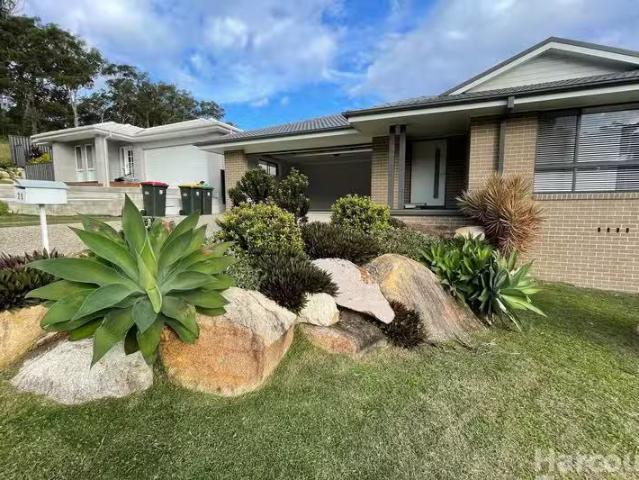 For Rent! 20 Tallowwood Place, South West Rocks, NSW 2431 Ho.