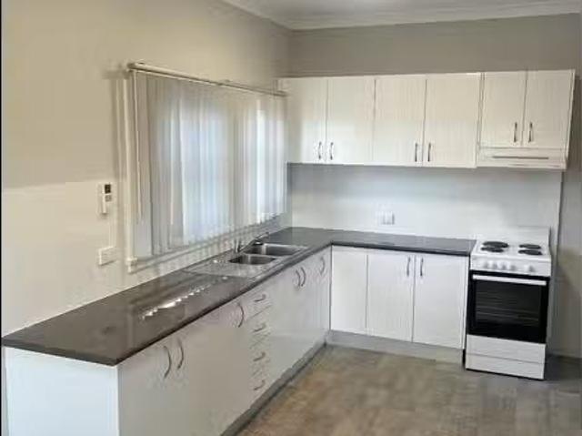 Cozy 20 Coleman Road, Parkes House for rent Listed by Katie N.