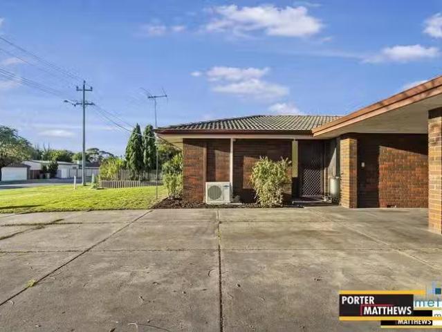 Rental! 20 First Street, Redcliffe, WA 6104
