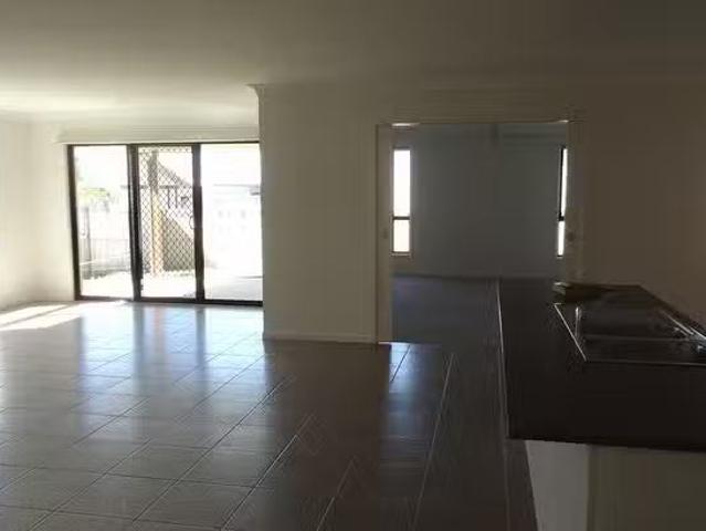 Cheap 20 Hinze Circuit, Rural View, QLD 4740