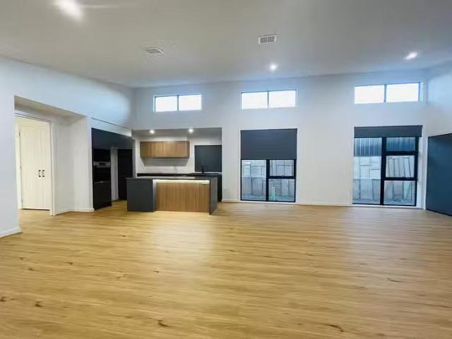 Rental! 20 Jackonia Street, Whitlam, ACT 2611
