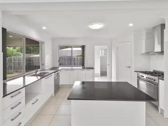 For Rent! 20 Messara Circuit, Durack, QLD 4077