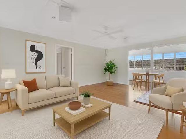 Cheap 20 Minto Crescent, Arana Hills, QLD 4054
