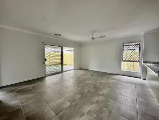For Rent! 20 Razark Street, Richlands, QLD 4077
