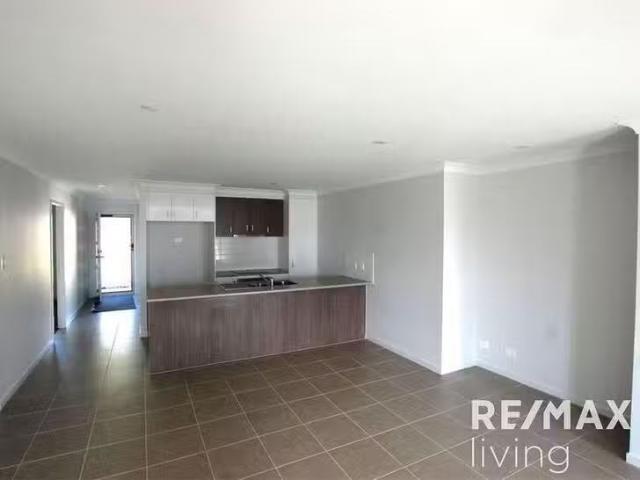 Unique 20 Settlers Rise, Woolmar, QLD 4515