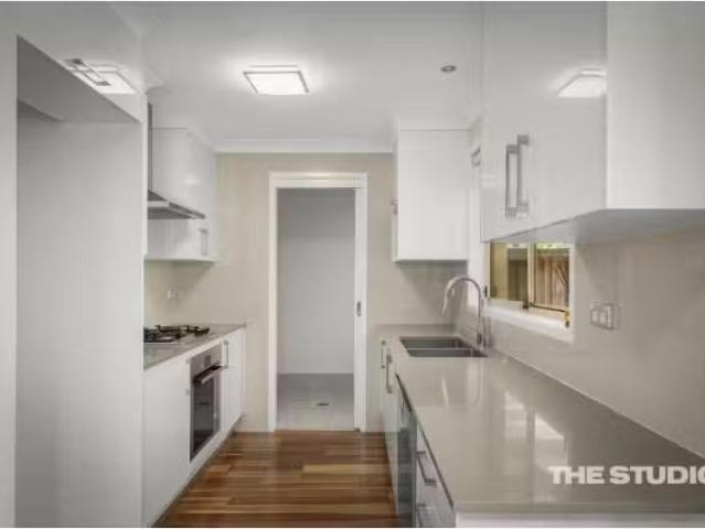 Just in! 20 Somersby Circuit, Acacia Gardens House for rent L.