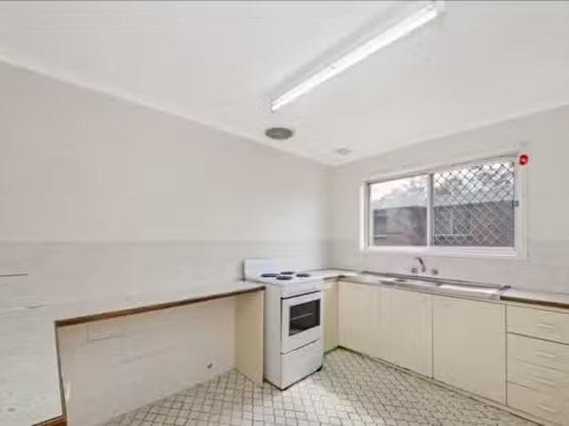 Unique 2/107 Station Road, Woodridge, QLD 4114