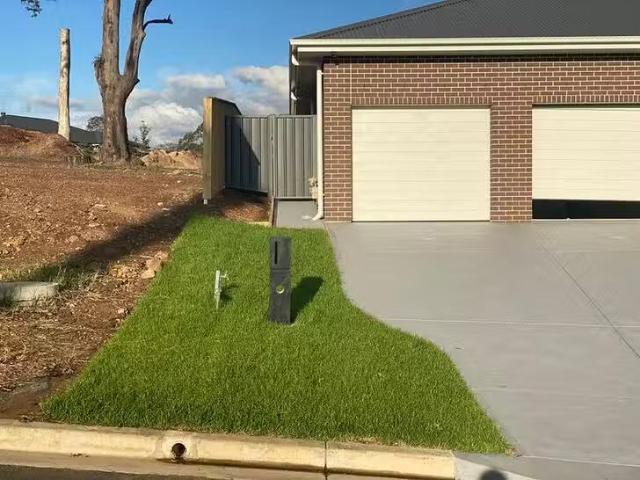 Nice 2/109 Talleyrand Circuit, Greta, NSW 2334