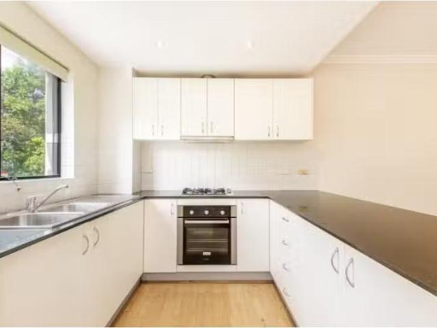 Nice 21/127 Railway Parade, ERSKINEVILLE Apartment for rent L.