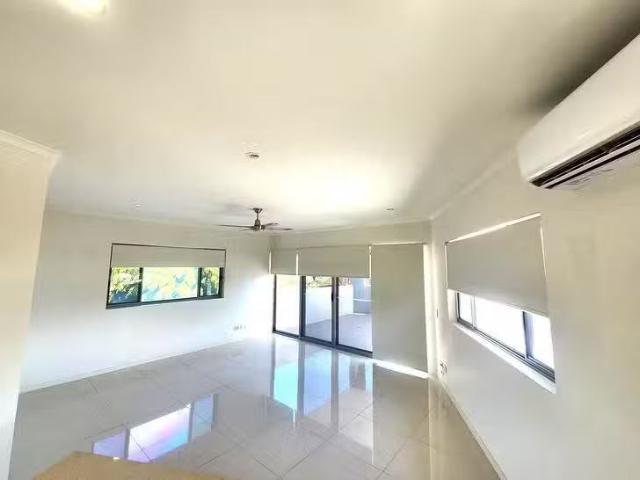 Cheap 2/11 Creek Street, Redcliffe, QLD 4020