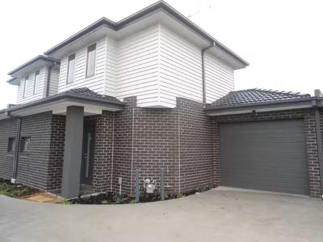 Unique 2/11 Loxwood Court, Deer Park VIC 3023
