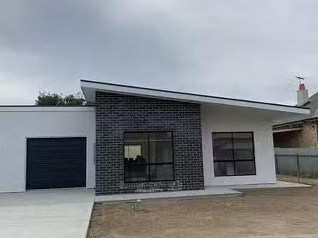 Just in! 2/11 View Street, Murray Bridge, SA 5253