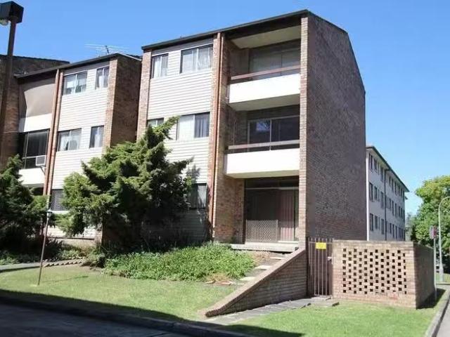 Unique 21/26 30 Remembrance Avenue, Warwick Farm, NSW 2170